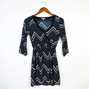 CHARLOTTE RUSSE Black Zig Zag‎ Surplice Dress Size Small